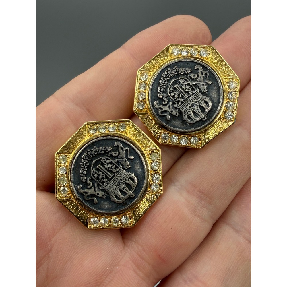 Ivana Trump Vintage Heraldic Crest Clip-On Earrings Gold Tone Medallion #1078